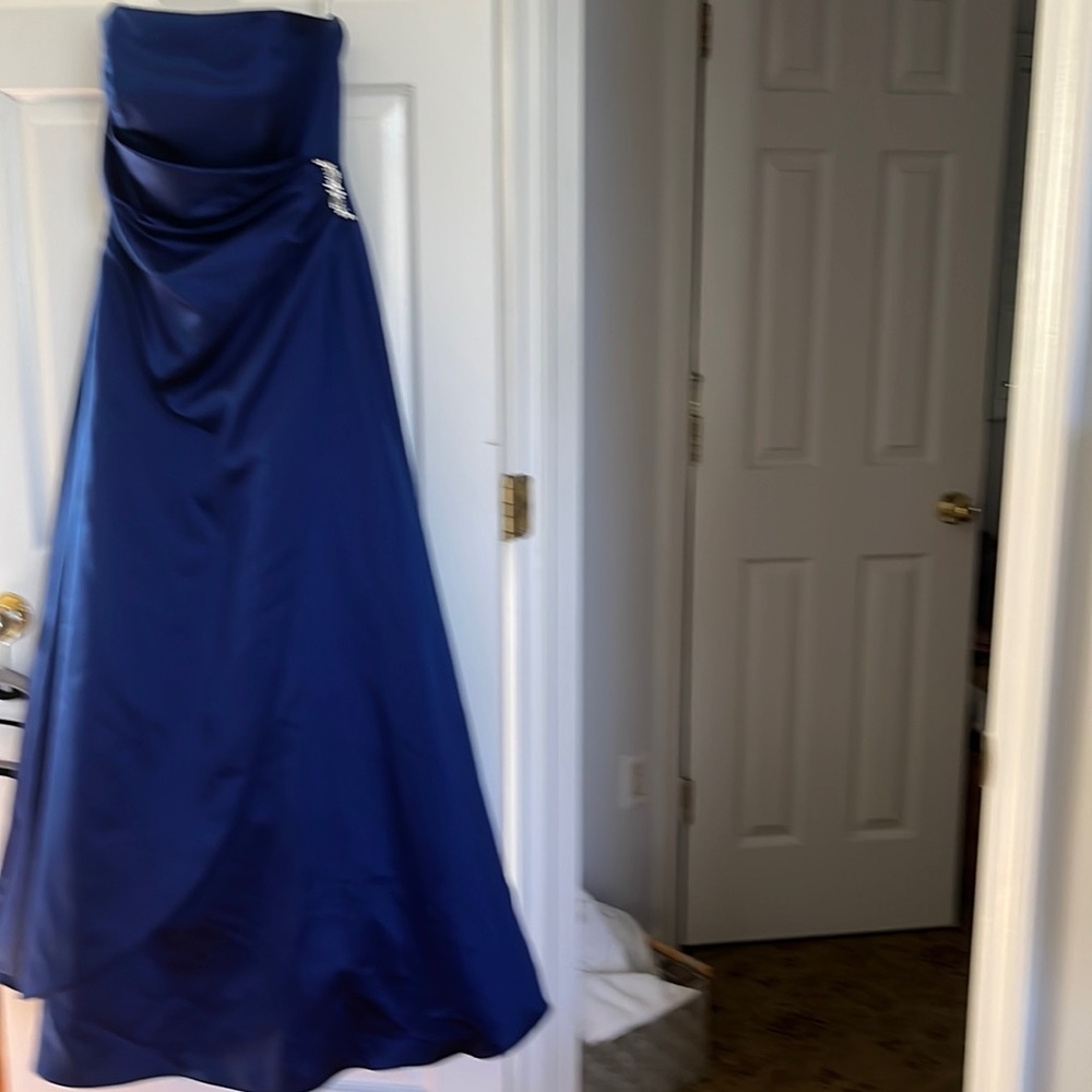 Gorgeous strapless formal